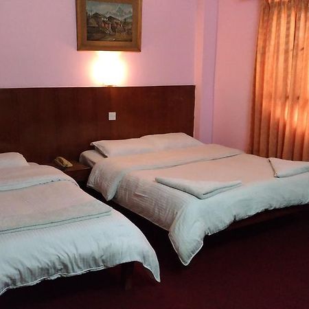 Tasi Dhargey Inn Kathmandu Buitenkant foto