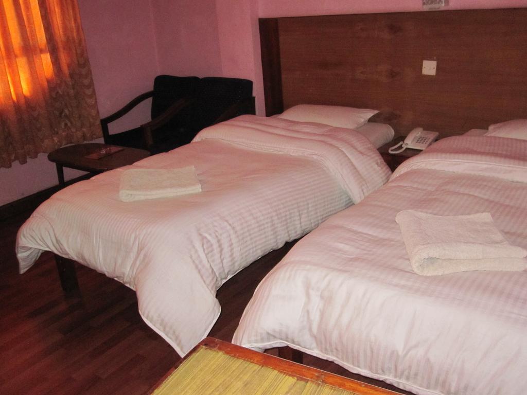 Tasi Dhargey Inn Kathmandu Buitenkant foto